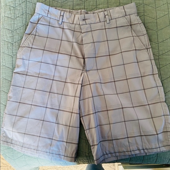 Men’s shorts. Tommy Armour, Hurley, & Haggar - Picture 5 of 14